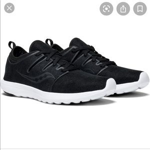 Saucony Women's Eros Sneaker, size 8, black